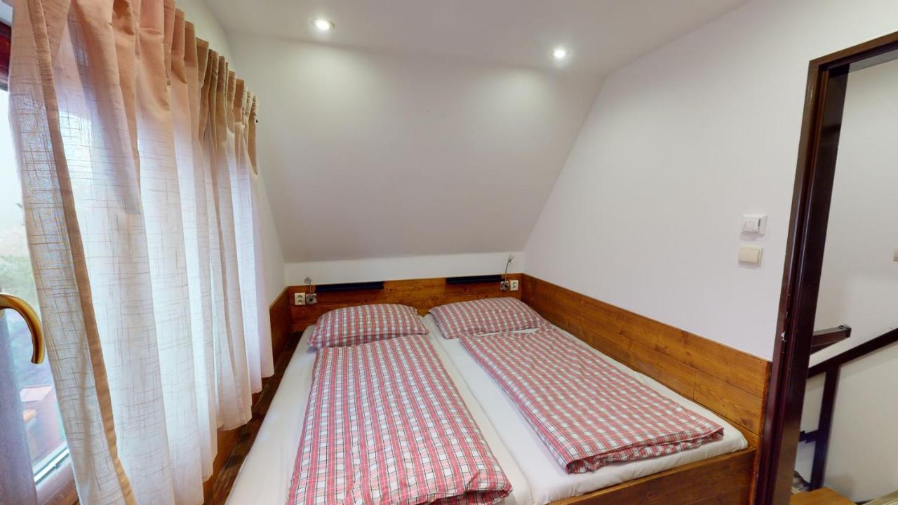 Apartamento Ride Pub Drienica Exterior foto
